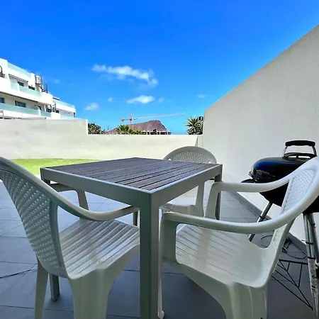 2 Bedrooms And Terrace Apartmán