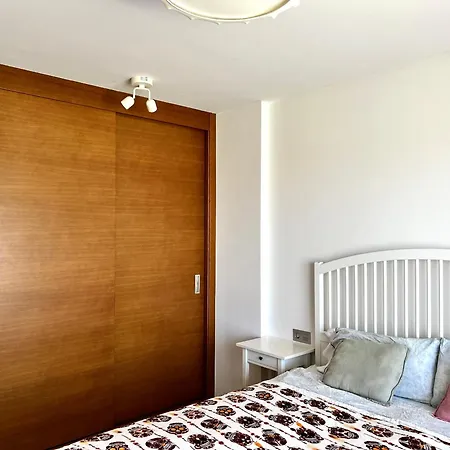 2 Bedrooms And Terrace Apartmán